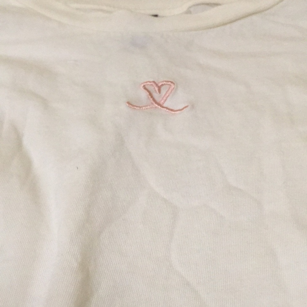 White H&M tee
